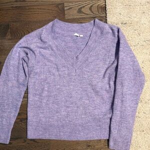 Gap V neck Sweater